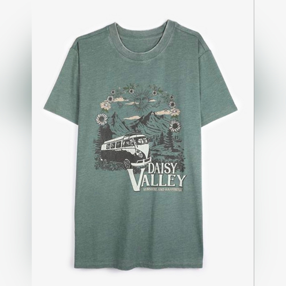 Assorted Sizes: Daisy Valley Oversized Fit Graphic Tee:NWT